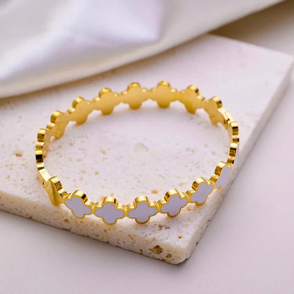 Aubrey Clover Bangle