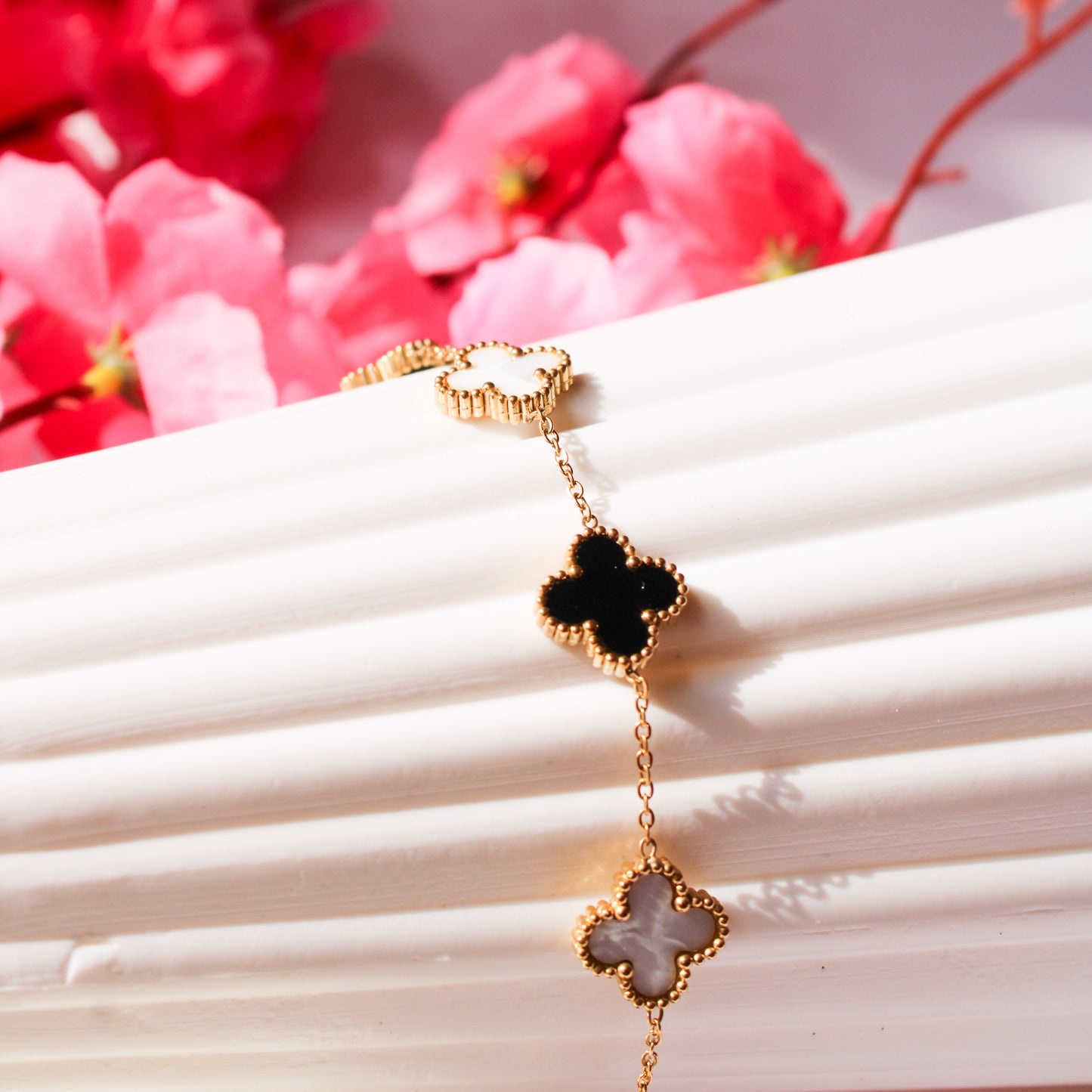 Lia Clover Bracelet - Black & White